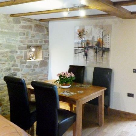 Bwthyn Tre-Faen Villa Cray Luaran gambar