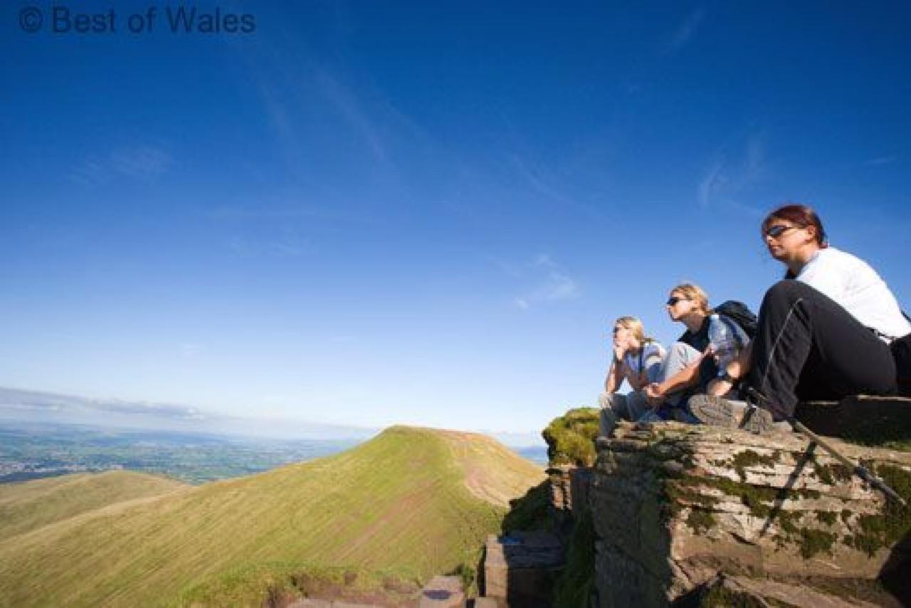 Bwthyn Tre-Faen Villa Cray Luaran gambar